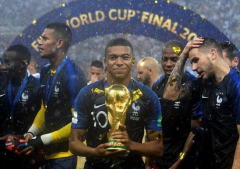 法国国家队中卫储备雄厚，世界杯冠军不在话下！