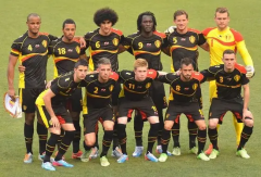 比利时男子足球队比赛紧张激烈，在世界杯赛场上无懈可击