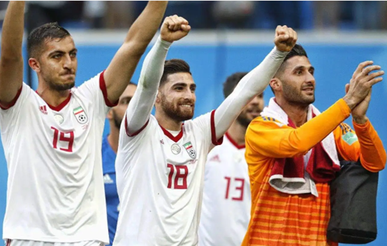 伊朗足球队球迷,伊朗世界杯,迈赫迪·贝纳蒂亚,科特迪瓦,萨达尔·阿兹蒙