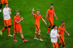 荷兰足球队冠军之路坎坷，世界杯上打破无冠记录
