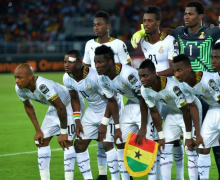加纳队在比赛中不停地反扑，在世界杯赛场中大开眼界
