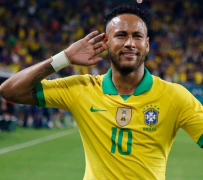 巴西队的球员内马尔引起舆论，将在世界上全力进入决赛