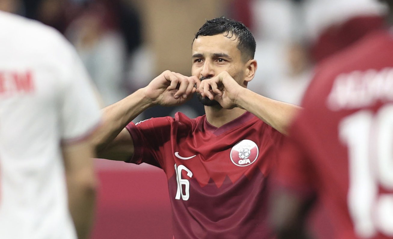 卡塔尔国家足球队半场,卡拉,马赛,裁判  